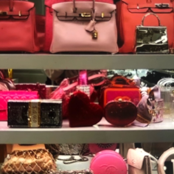 Hello thanks for visiting my closet & following. High fashion & brands added - Picture 1 of 2